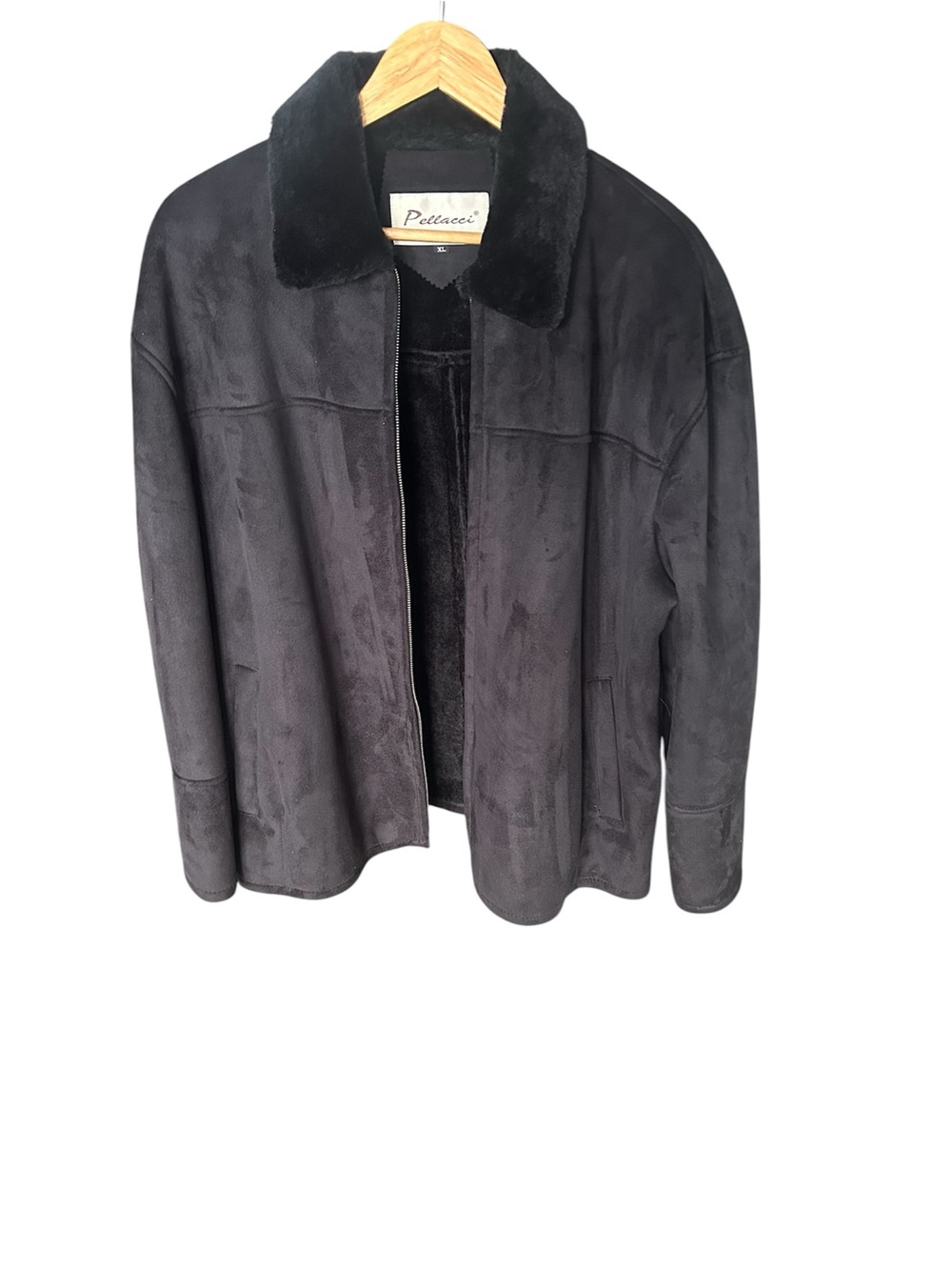 Pellacci Men’s faux suede jacket with a sherpa-lined collar. Size XL
